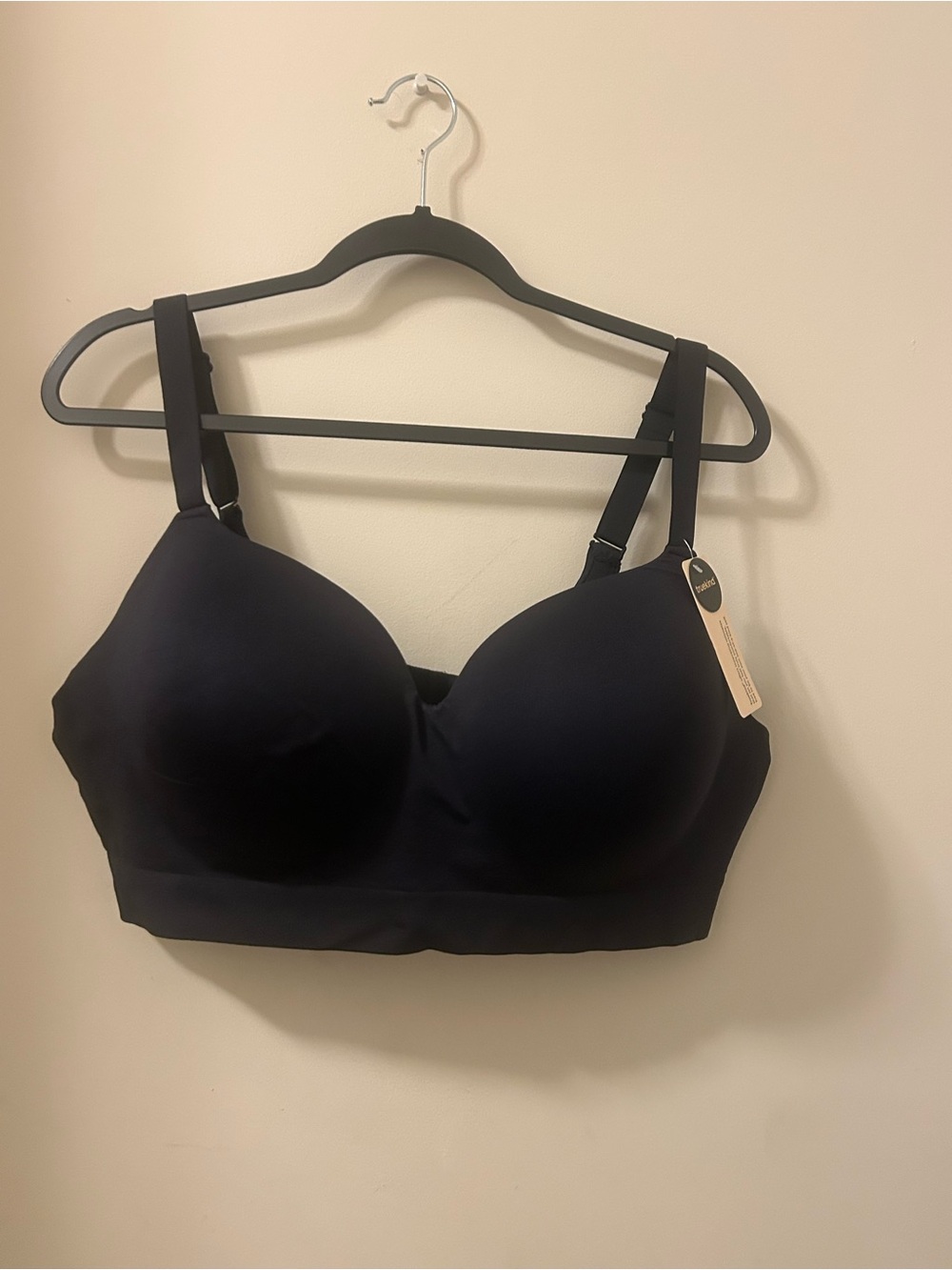True kind Everyday Comfort Wireless Molded-Cup Bra in Black. Size 4X